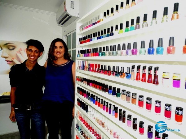 Michel e Ariane realizam sonho com esmalteria – Alê Custódio