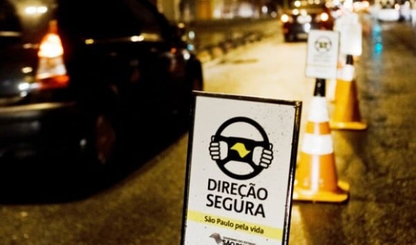 Blitz da lei seca multa nove motoristas em Marília