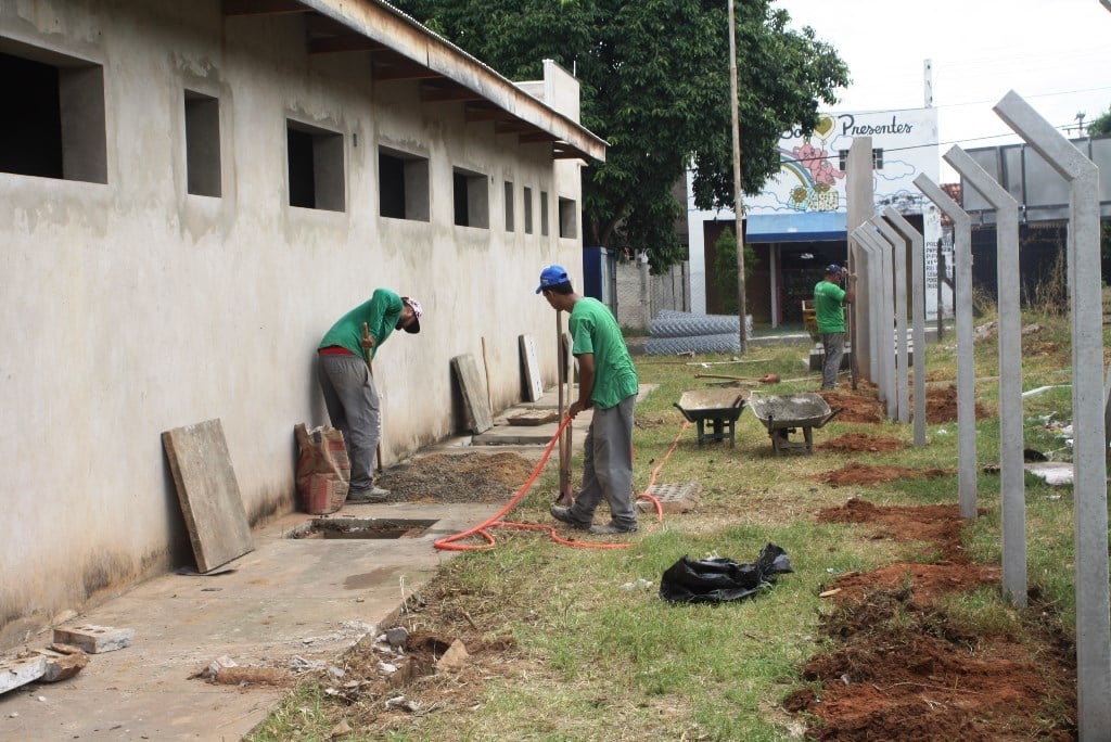 Prefeitura retoma obras de de duas unidades de saúde e anuncia mais três