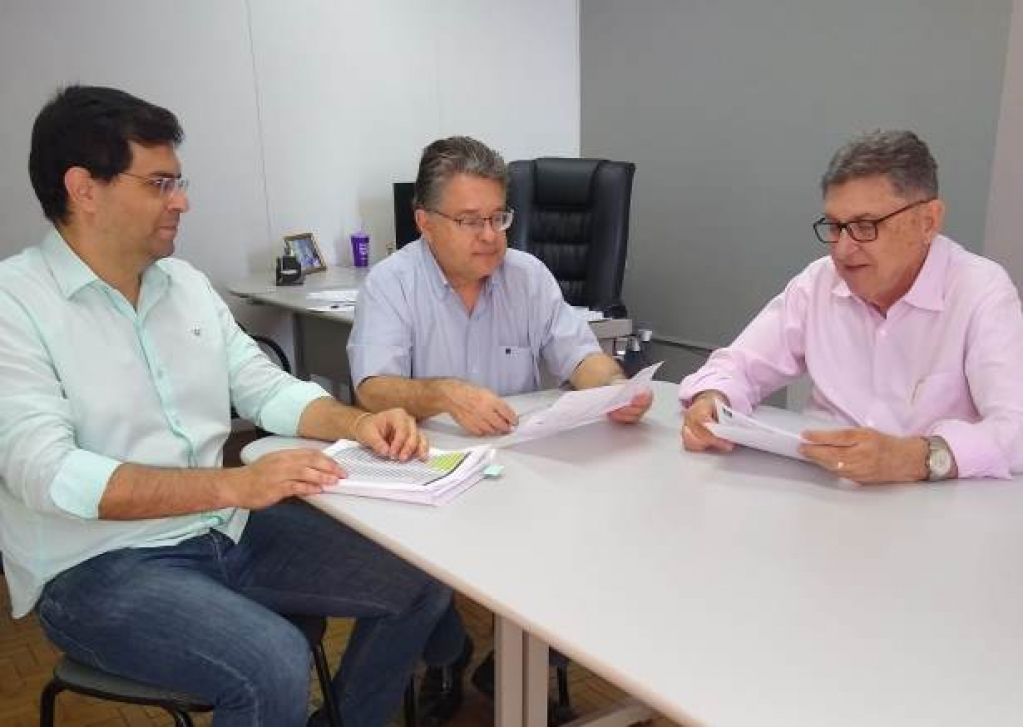 Secretários Bruno Nunes (Planejamento), Cássio Pinto (Administração) e Ramiro Bonfietti (Fazenda)