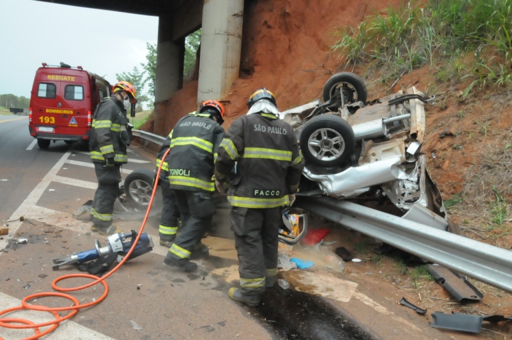 Motorista faleceu no local – Cristiano Nascimento/Jornal Cidade Aberta Motorista faleceu no local – Cristiano Nascimento/Jornal Cidade Aberta