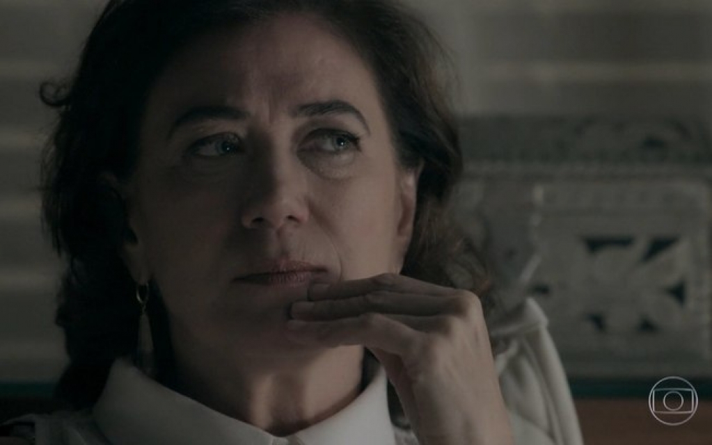 "Império": Com Téo no cangote, Maria Marta detona Silviano por passado oculto "Império": Com Téo no cangote, Maria Marta detona Silviano por passado oculto