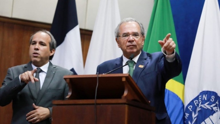 Guedes diz ser contra sanções e pede permanência da Rússia no FMI