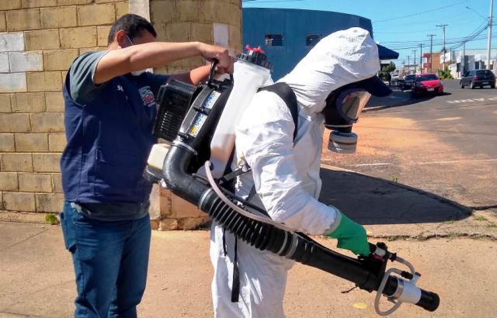 Bloqueio contra dengue visita 1.274 casas e inicia nebulização direta em imóveis