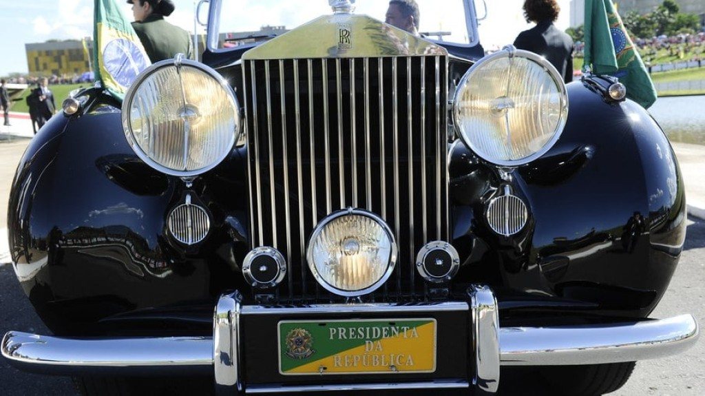 Rolls-Royce: carro usado na posse custa R$ 533 mil na Europa Rolls-Royce: carro usado na posse custa R$ 533 mil na Europa