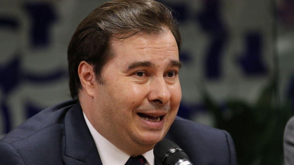 Rodrigo Maia vê votação imprevisível do segundo turno da PEC dos Precatórios