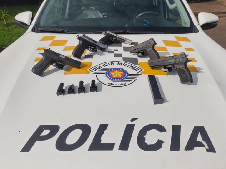 Rota Caipira - Casal preso com cinco pistolas e miras laser em Ourinhos