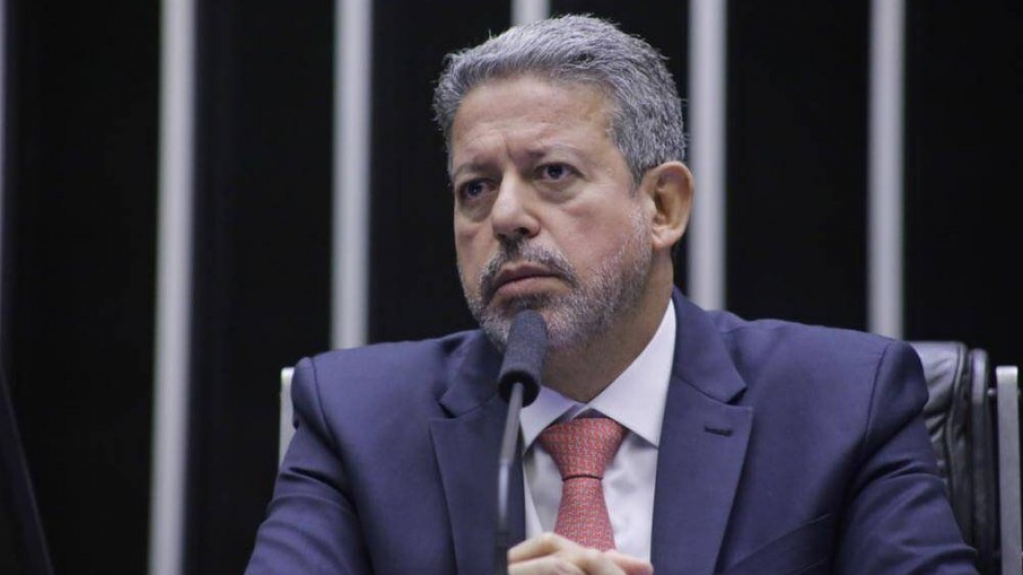 PEC dos Combustíveis: Lira quer evitar confronto com governadores PEC dos Combustíveis: Lira quer evitar confronto com governadores