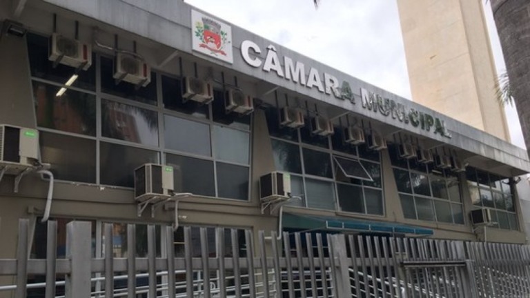 Juiz anula aumento salarial de vereadores em Prudente
