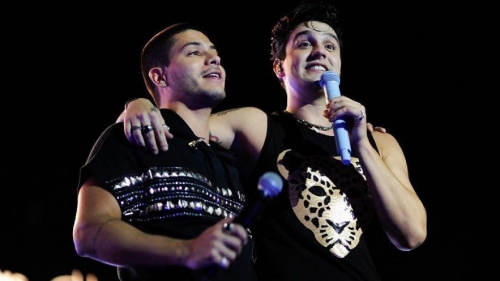 Cadê os fãs? Arthur Aguiar é vaiado no show de Luan Santana; assista Cadê os fãs? Arthur Aguiar é vaiado no show de Luan Santana; assista