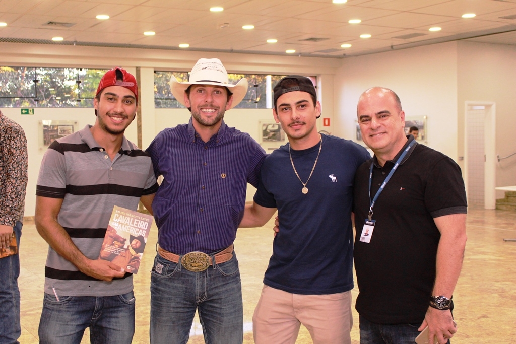 Cavaleiro das Américas faz palestra para estudantes na Unimar