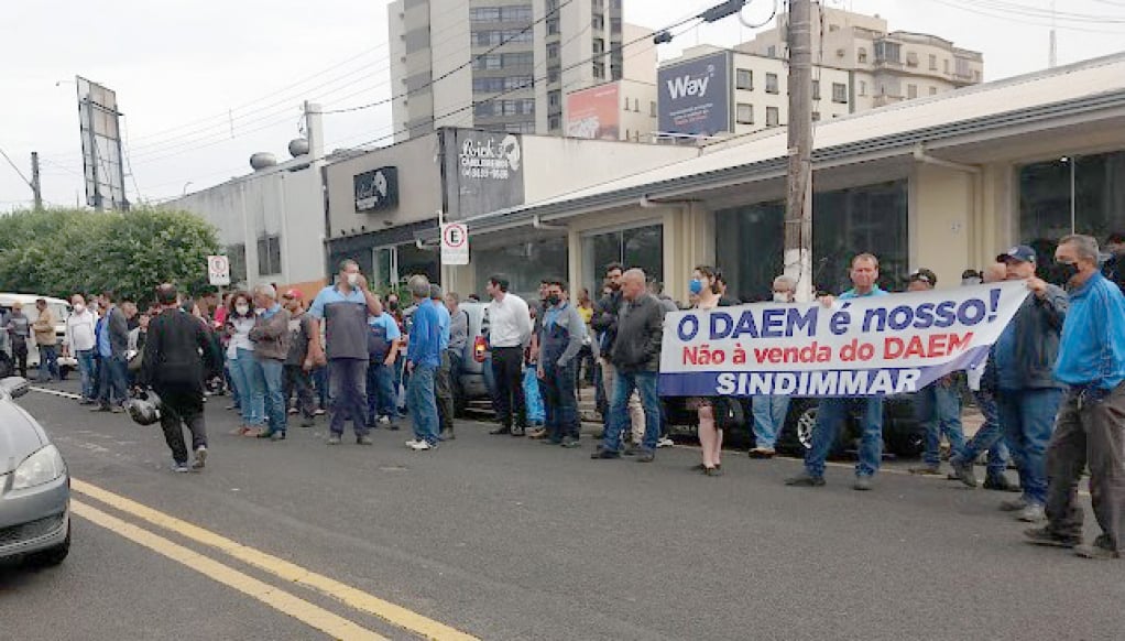 Sindicato pede mudanças e mais acesso a audiências para concessão do Daem Sindicato pede mudanças e mais acesso a audiências para concessão do Daem