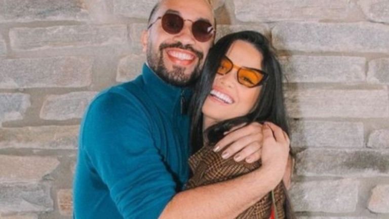 Gil do Vigor improvisa 'quadradinho' com Juliette em show da cantora