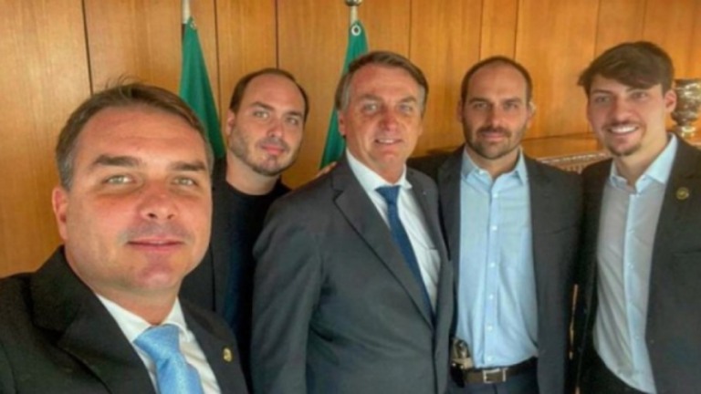 Relembre as ofensas e falas sexistas feitas pela família Bolsonaro