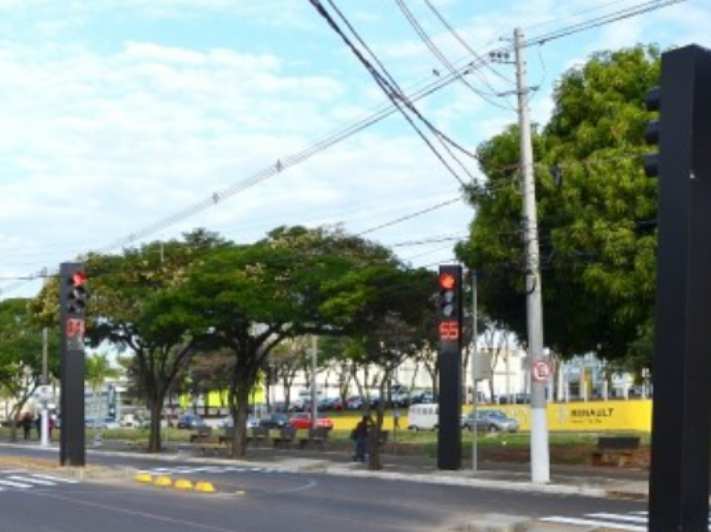 Empresa vence licitação de R$ 1,2 milhão para semáforos em Marília; veja alguns pontos Empresa vence licitação de R$ 1,2 milhão para semáforos em Marília; veja alguns pontos