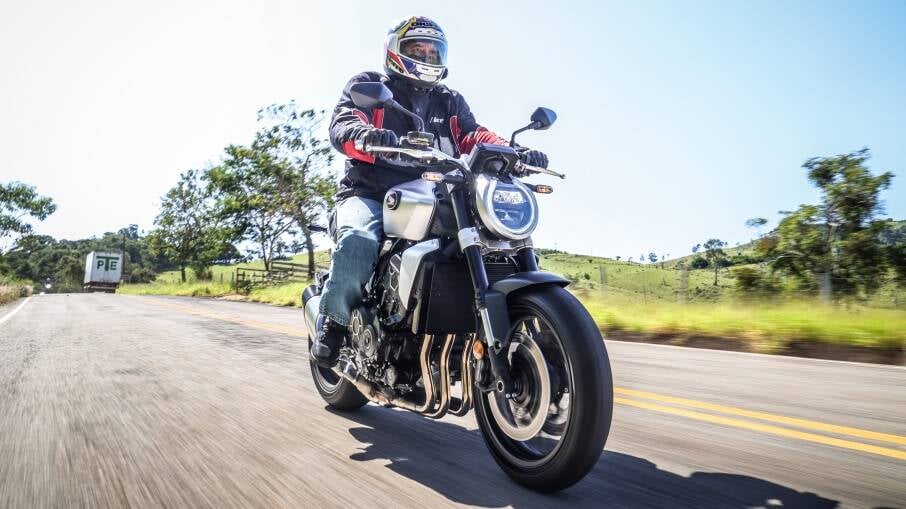 Honda CB 1000R Black Edition. Foto: Gabriel Marazzi