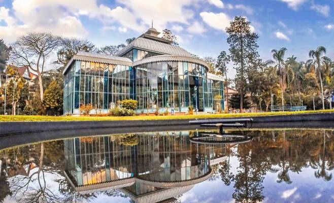 Petrópolis tem temperaturas agradáveis e muitas atações. Foto: Divulgação/CarroAluguel.com