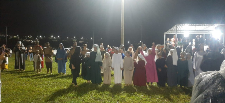 Chuva e orientações de segurança adiam encenação da Paixão de Cristo em Marília