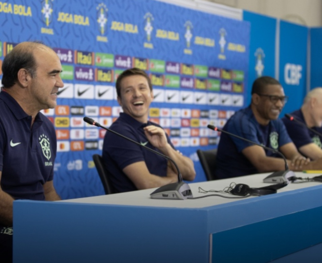 Coletiva de imprensa com Ricardo Gomes, Juninho, Cesar Sampaio e Taffarel em Doha Créditos: Lucas Figueiredo/CBF