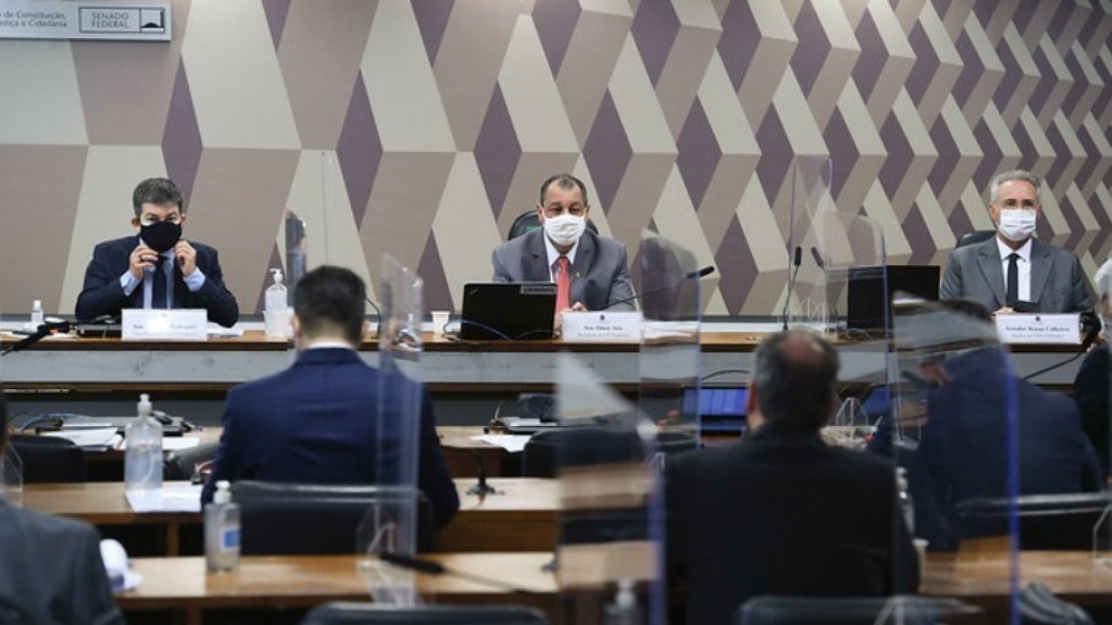 Ao vivo: CPI se reúne para ler relatório que pede indiciamento de Bolsonaro Ao vivo: CPI se reúne para ler relatório que pede indiciamento de Bolsonaro