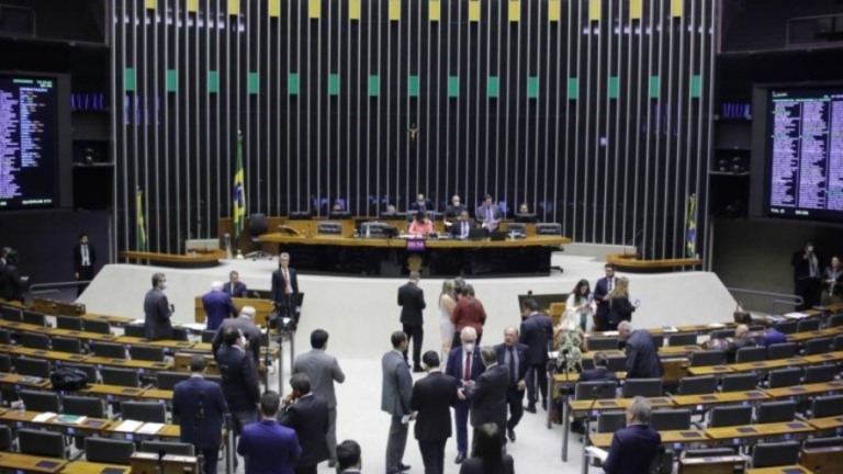 Câmara isenta imposto sobre operações de arrendamento de aeronaves