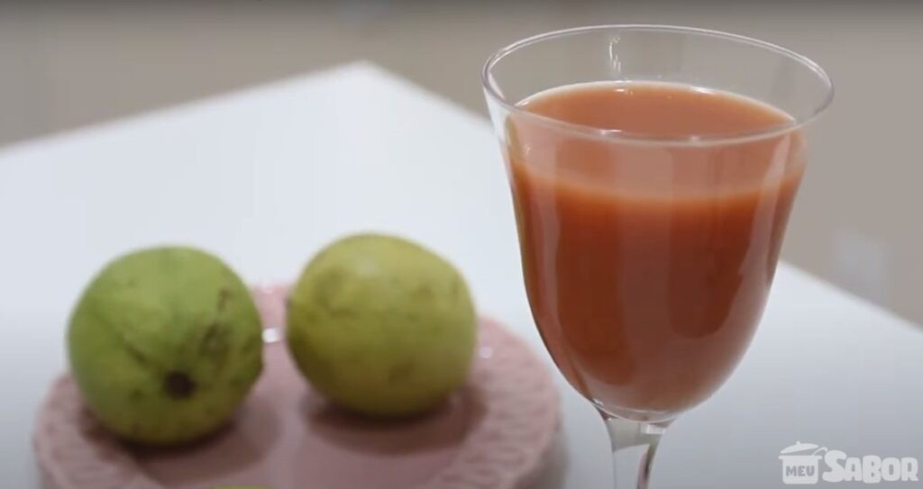 Aprenda a fazer um saboroso e refrescante suco de Goiaba