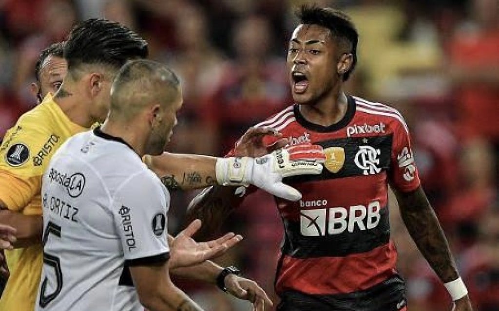 Flamengo dá vexame e é eliminado da Libertadores pelo Olimpia