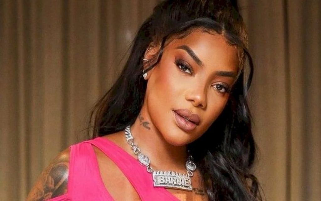 Ludmilla dá bronca em fã no Twitter Ludmilla dá bronca em fã no Twitter