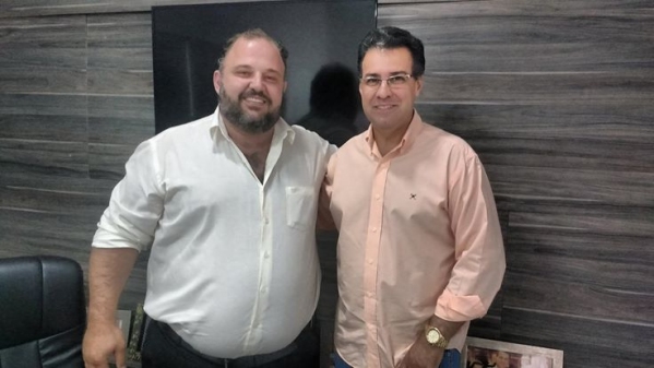 Presidente da Examar, Maurício Maldonado, com o deputado Capitão Augusto, defensor de rodeios, em publicação para defender eventos – Reprodução/Facebook