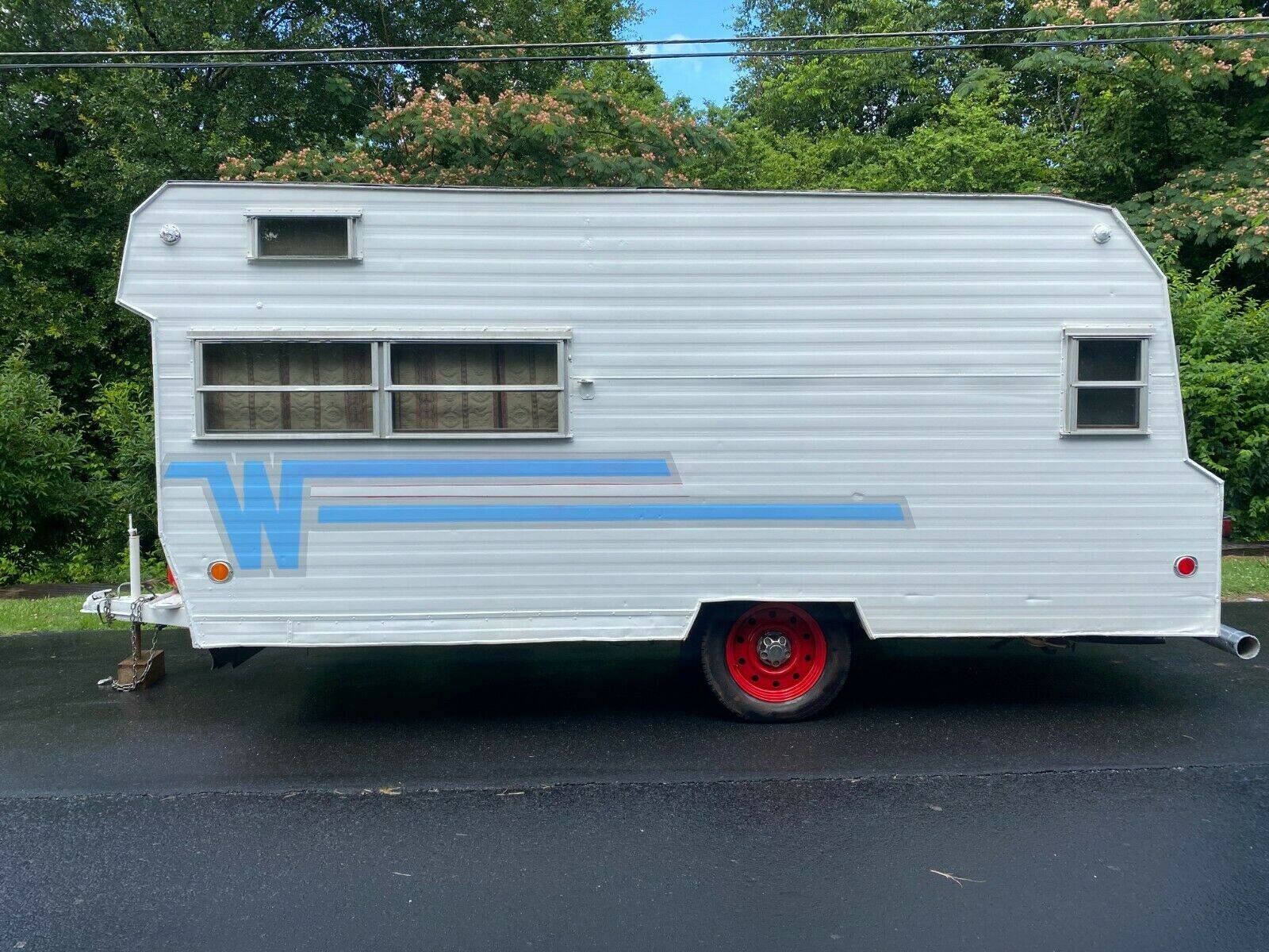 Motorhome Winnebago Camper Trailer 1964 . Foto: motorhome Winnebago Camper Trailer 1964 