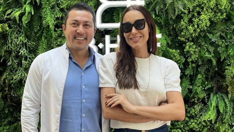 No ar na novela das sete, Carol Marra visita novo espaço de Alê Morita