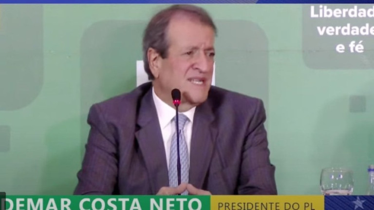 Valdemar Costa Neto minimiza escândalo das joias e defende Bolsonaro