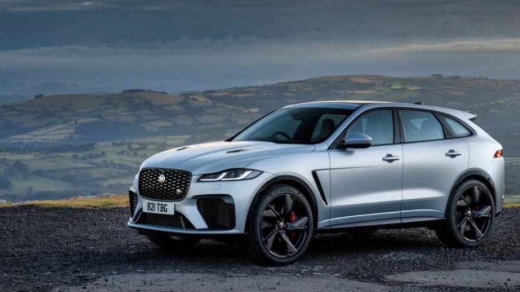 Jaguar lança linha 2022 do SUV de luxo F-Pace SVR com V8 de 550 cv