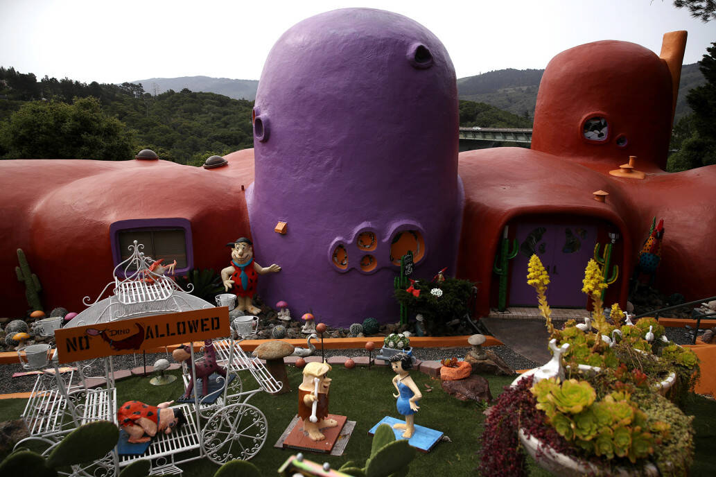 O lado de fora da "Casa dos Flinstones" chama a atenção. Foto: Getty Image