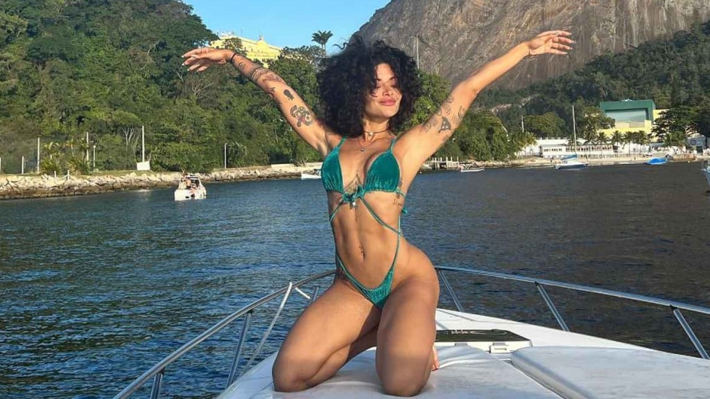 Aline Campos esbanja beleza natural em ensaio ao ar livre: ‘Coisa mais divina de ver’