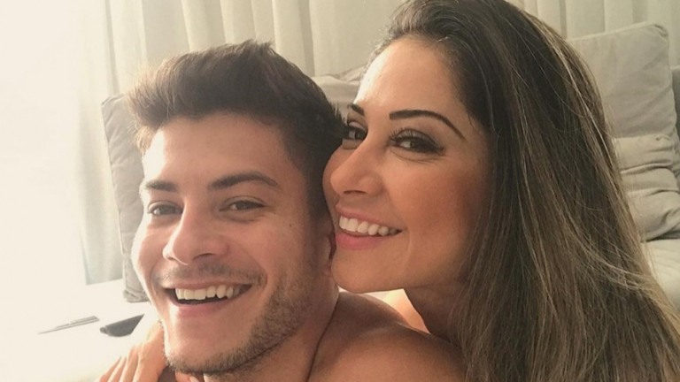 Arthur Aguiar analisa experiência de Maíra Cardi durante o 'BBB 22'