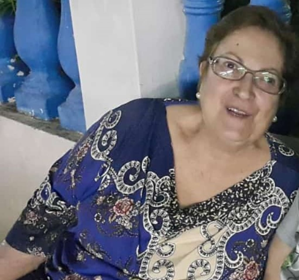Família e amigos fazem despedida à educadora Neli dos Santos Mendes