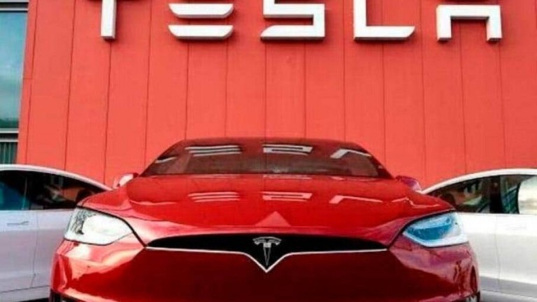 Musk perde US$ 40 bilhões com queda de ações da Tesla