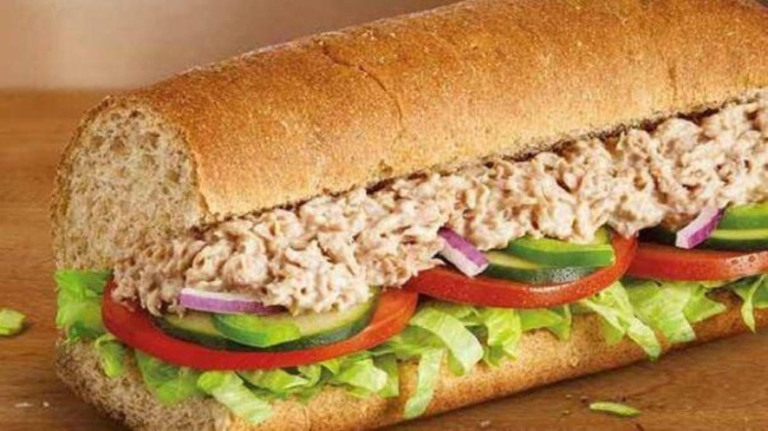 Rede de sanduíches Subway busca comprador, diz agência