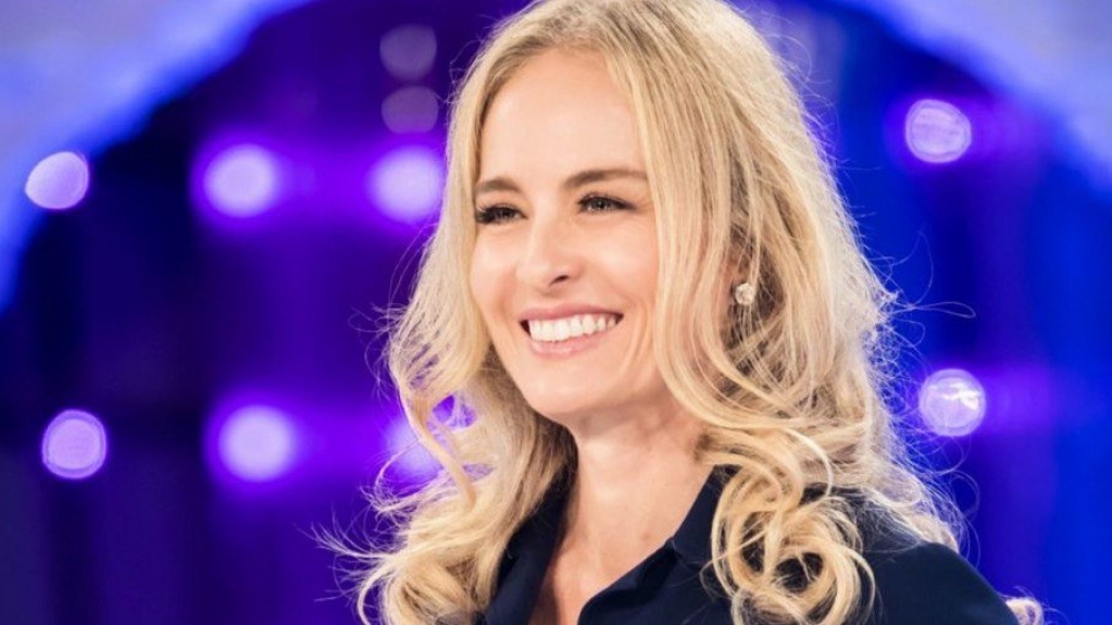 Angélica diz que saiu da Globo "faz tempo"
