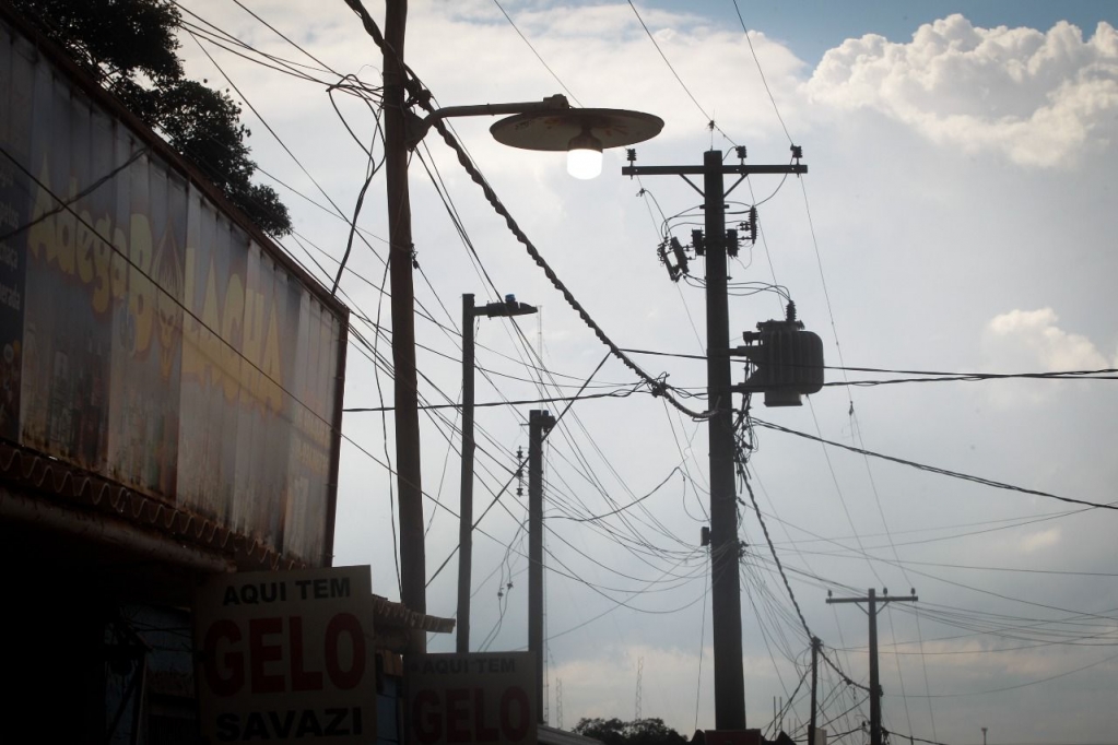 Inspeção acha 95 ligações clandestinas de energia em Marília; 1842 na região