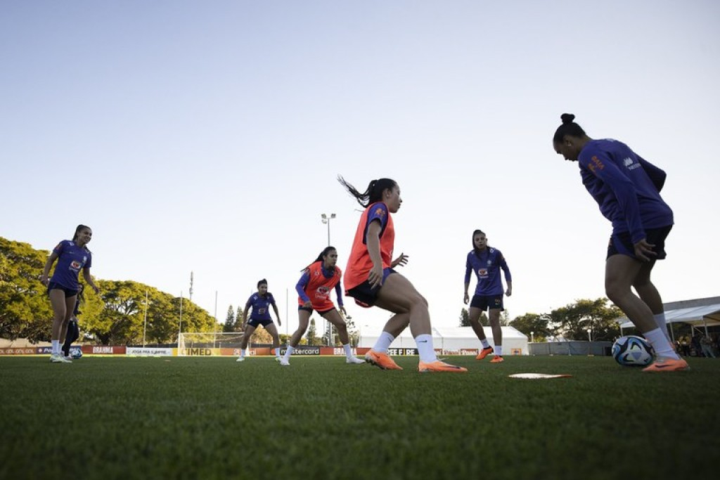 Equipe brasileira tenta um título ainda inédito no Mundial. Foto: Thais Magalhães/CBF