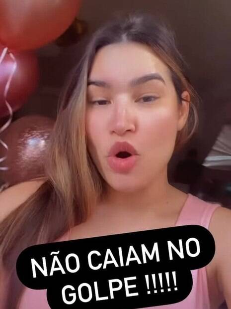 Raissa Barbosa é vítima de golpe no WhatsApp