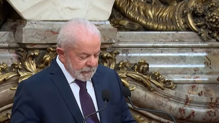 Lula pede desculpas à Argentina por "grosserias" de Bolsonaro