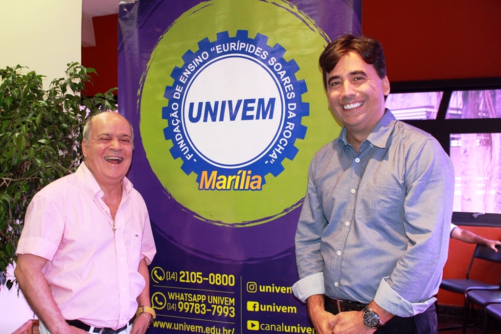 Reitor do UNIVEM, Dr. Luiz Carlos de Macedo Soares e Prof. Dr. Elvis Fusco, Pró-reitor de Inovação e Desenvolvimento Institucional do Centro Universitário