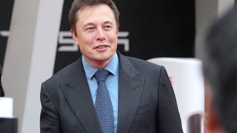 Musk será o 1º trilionário do mundo ainda em 2024, diz pesquisa