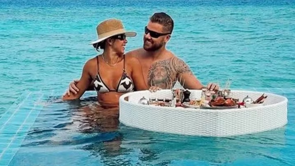 Natália Toscano curte férias nas Maldivas com o marido e mantém o foco: treino’ Natália Toscano curte férias nas Maldivas com o marido e mantém o foco: treino’