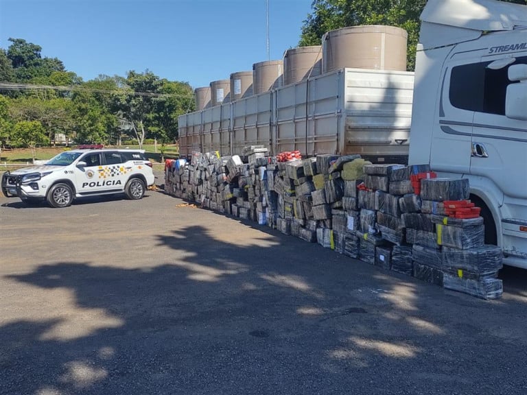 Rota caipira - Polícia apreende grande carga de maconha em Palmital