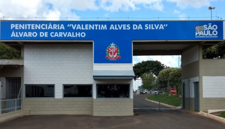 PM prende acusado de invasão e furto em chácara de Marília