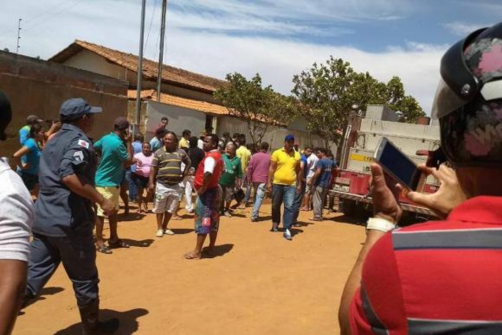 Vigia põe fogo em creche e causa morte de crianças e professora em MG